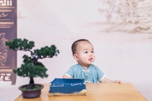 延边宝宝什么时候攒肚